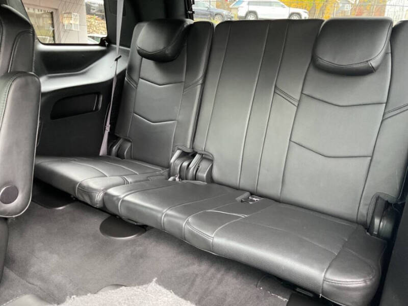 2016 Cadillac Escalade Platinum