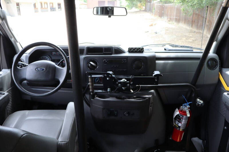 2012 Ford E-Series E-350 SD
