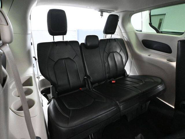 2023 Chrysler Pacifica Plug-In Hybrid Touring L