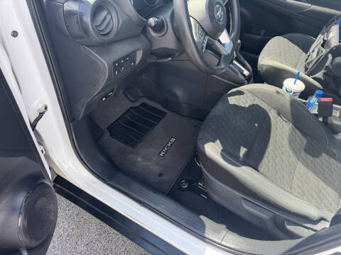 2021 Nissan Kicks S