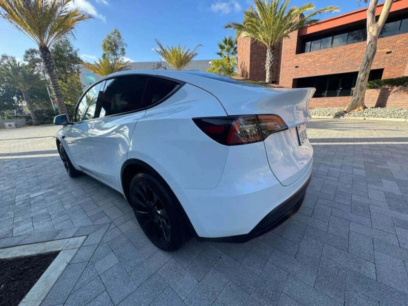 2024 Tesla Model Y Long Range