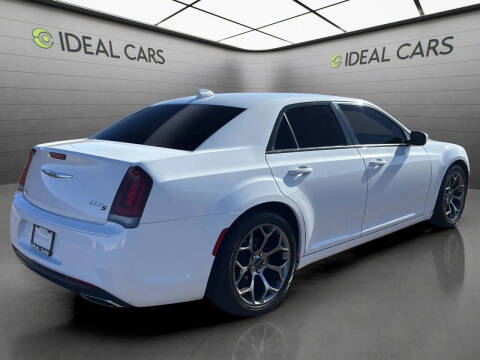 2017 Chrysler 300 S