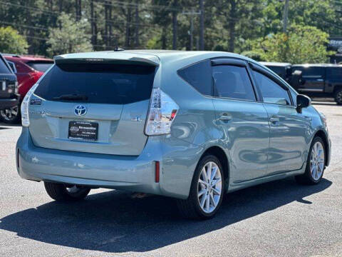 2014 Toyota Prius v Five