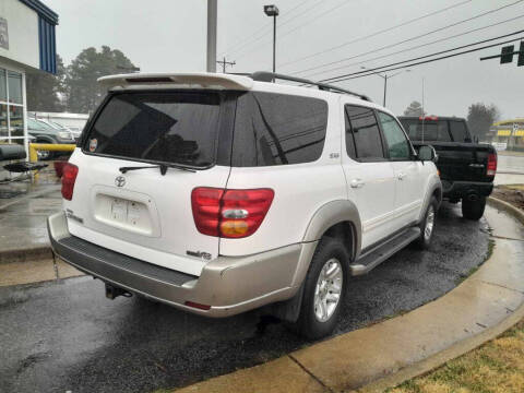 2004 Toyota Sequoia SR5