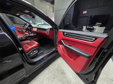 2021 Porsche Cayenne GTS