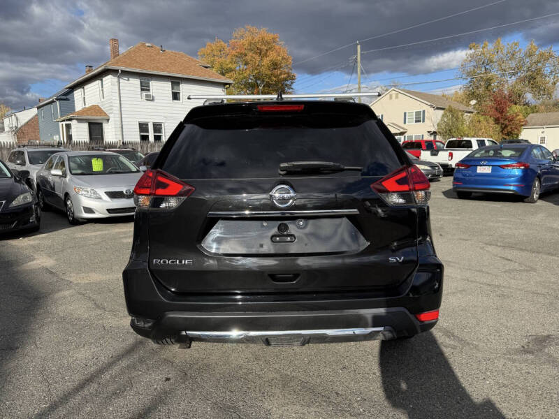 2017 Nissan Rogue SV