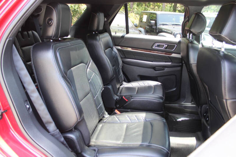 2017 Ford Explorer Platinum