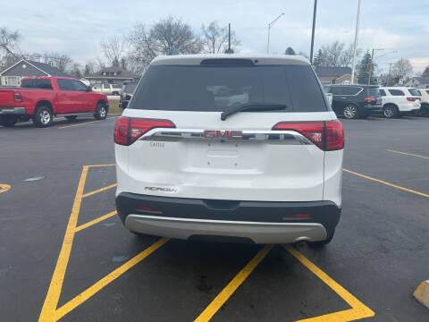 2017 GMC Acadia SLE-2