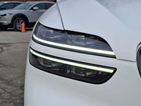 2023 Genesis GV70 2.5T Standard