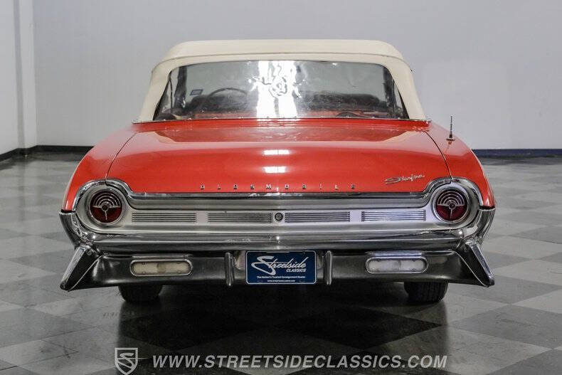 1961 Oldsmobile Starfire