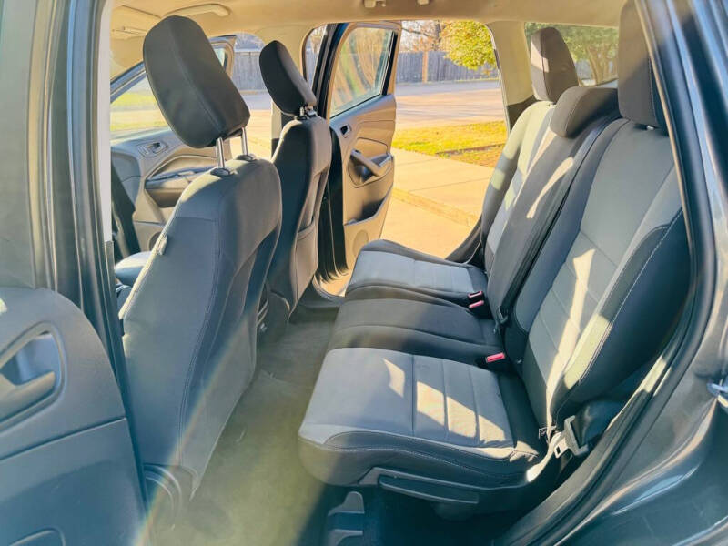 2019 Ford Escape S