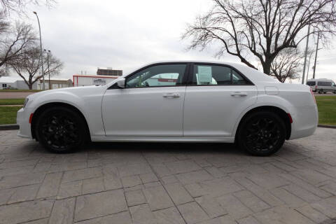 2023 Chrysler 300 Touring L