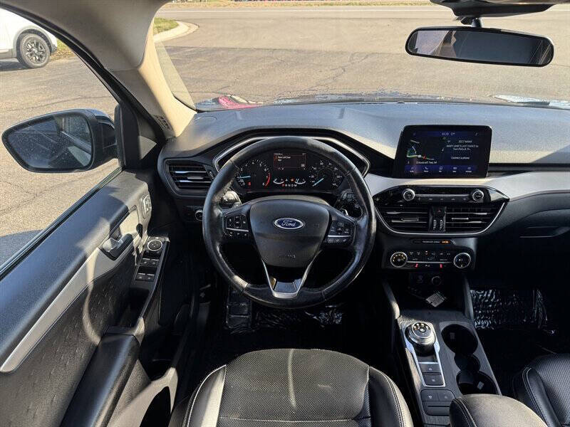 2020 Ford Escape SEL