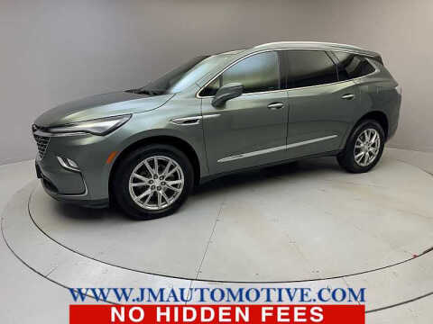 2022 Buick Enclave Essence