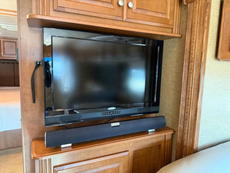 2012 Freightliner XCS Chassis