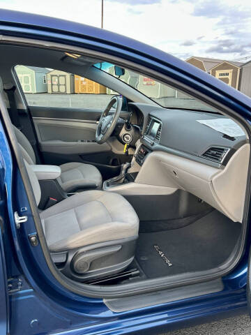 2017 Hyundai Elantra SE