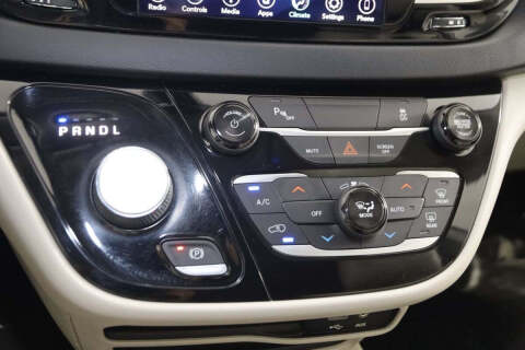 2018 Chrysler Pacifica Hybrid Touring L