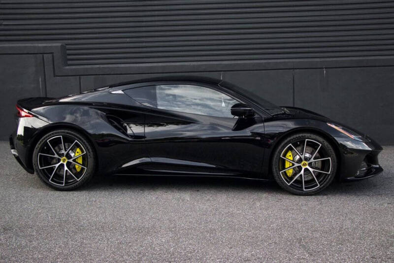 2025 Lotus Emira V6 Base