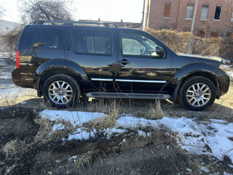 2012 Nissan Pathfinder LE