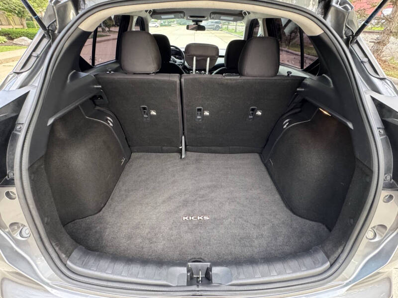 2021 Nissan Kicks S