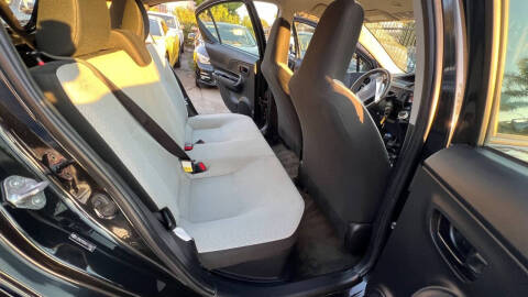 2016 Toyota Prius c One