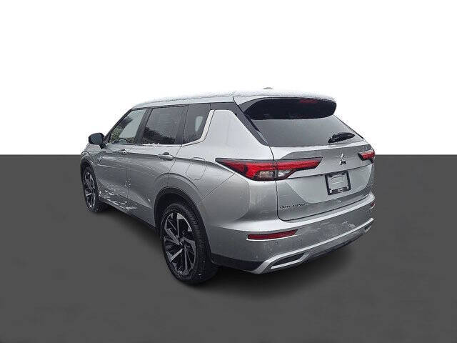 2024 Mitsubishi Outlander PHEV SE