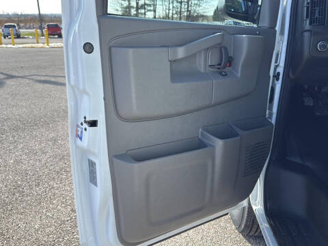 2025 Chevrolet Express 2500