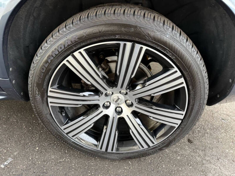 2022 Volvo XC90 T6 Inscription 7-Passenger