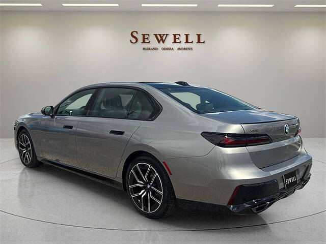 2025 BMW 7 Series 760i xDrive