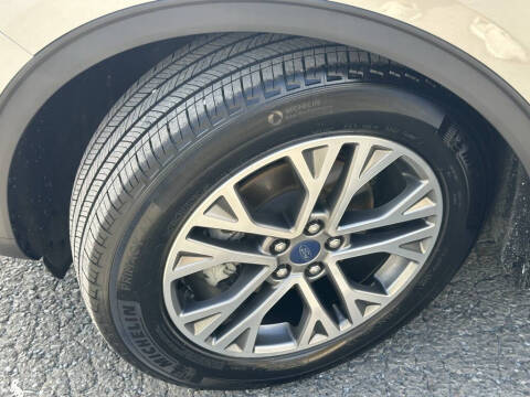 2022 Ford Escape SEL