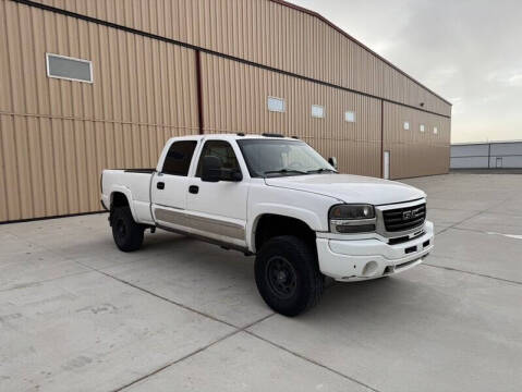 2006 GMC Sierra 2500HD for sale at Hoskins Trucks in Bountiful UT