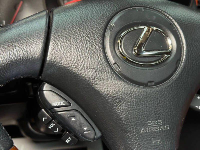2005 Lexus SC 430