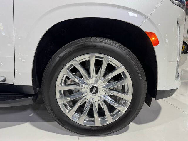 2024 Cadillac Escalade ESV Luxury