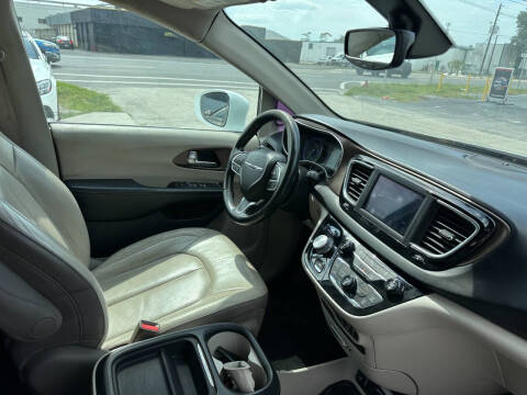 2019 Chrysler Pacifica Touring L
