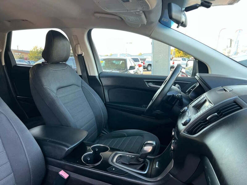 2017 Ford Edge SE