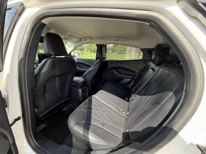 2021 Ford Mustang Mach-E Select