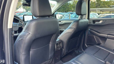 2021 Ford Escape Titanium