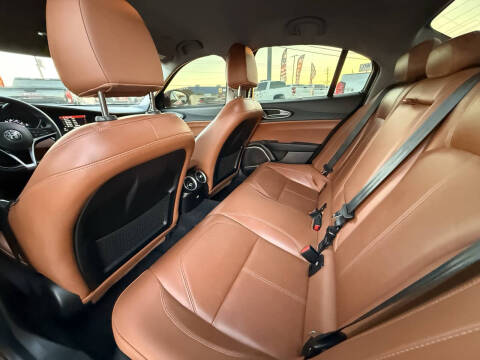 2019 Alfa Romeo Giulia Sport