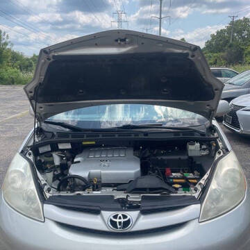 2007 Toyota Sienna XLE 7-Passenger