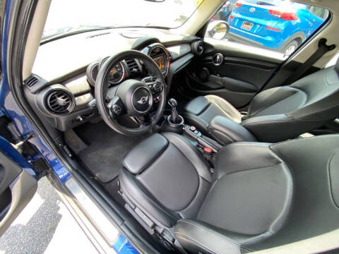 2016 MINI Hardtop 4 Door Cooper