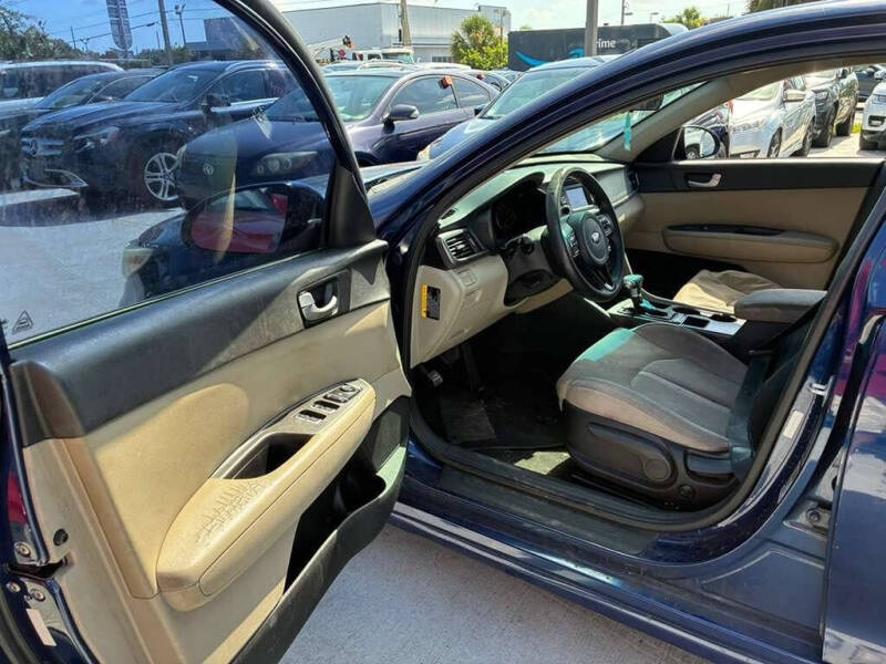 2017 Kia Optima LX