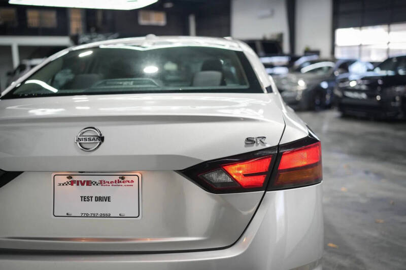 2021 Nissan Altima 2.5 SV