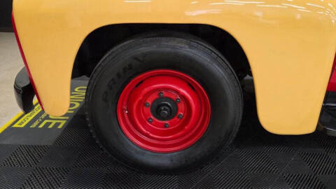 1953 International L-120 Series