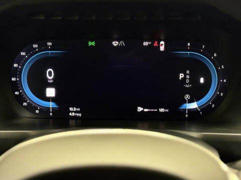 2023 Volvo XC90 B6 Ultimate Bright Theme 6P