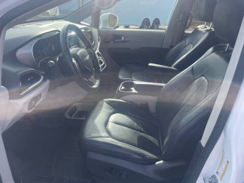 2020 Chrysler Pacifica Touring L