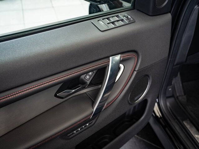 2023 Land Rover Discovery Sport P250 SE R-Dynamic