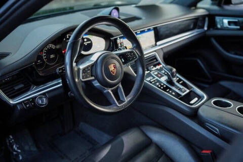 2018 Porsche Panamera 4