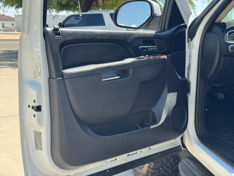 2011 Chevrolet Suburban LT