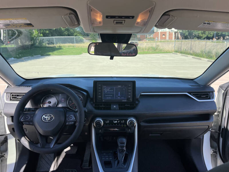 2020 Toyota RAV4 XLE