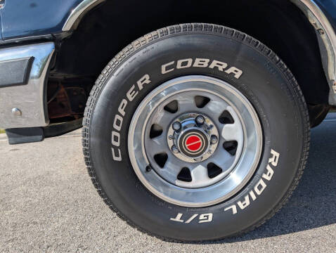 1990 Ford F-150 XLT Lariat